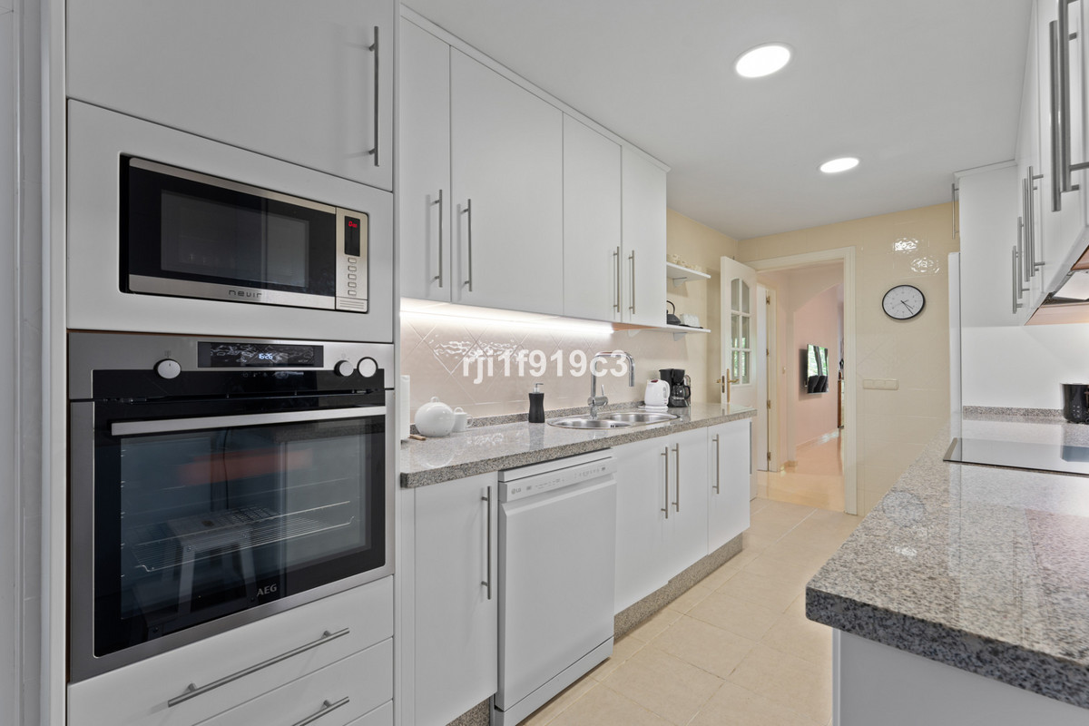 2 bedroom Apartments for sale in Elviria – R5384050 2 bedroom Apartments for sale in Elviria – R5384050