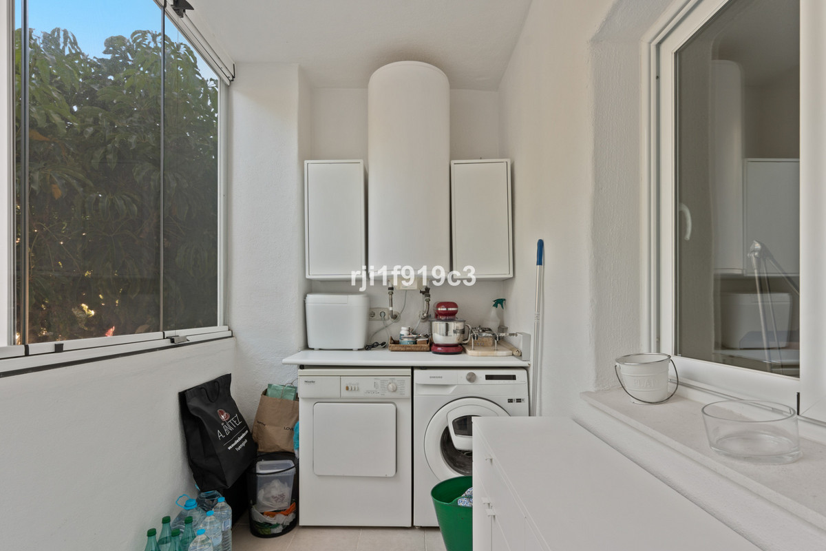 2 bedroom Apartments for sale in Elviria – R5384050 2 bedroom Apartments for sale in Elviria – R5384050