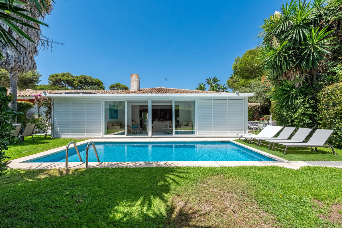 Pareados de 7 dormitorios en venta en Los Monteros – R5122906 Pareados de 7 dormitorios en venta en Los Monteros – R5122906