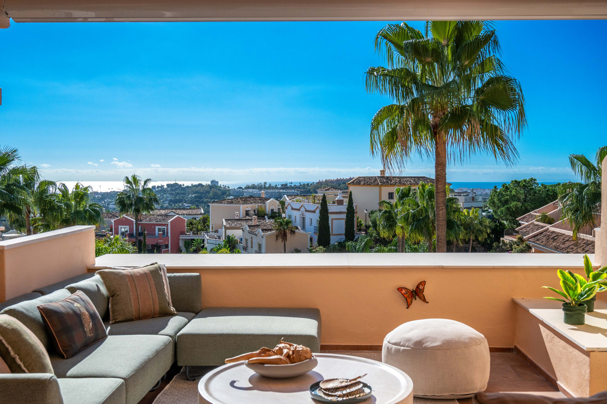 Apartamentos de 4 dormitorios en venta en Nueva Andalucía – R5242261 Apartamentos de 4 dormitorios en venta en Nueva Andalucía – R5242261