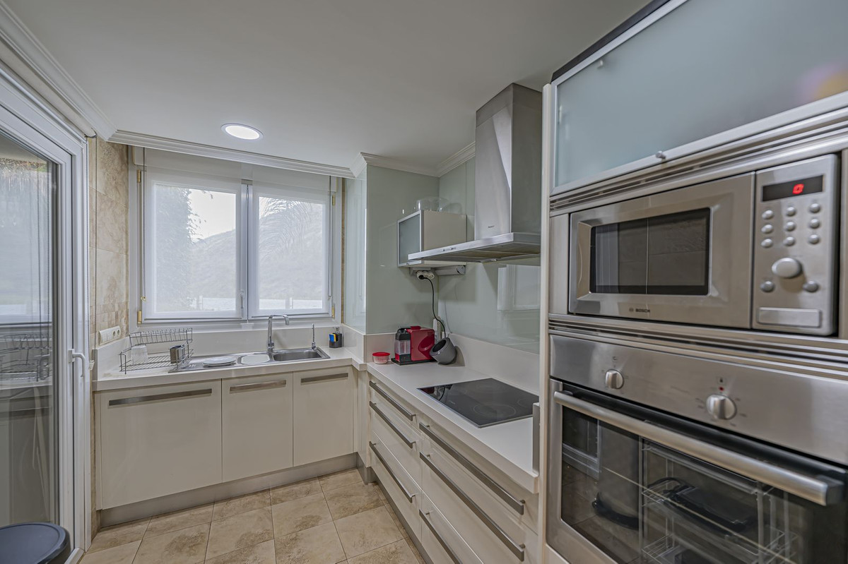 Apartamentos de 3 dormitorios en venta en Nueva Andalucía – R5321179 Apartamentos de 3 dormitorios en venta en Nueva Andalucía – R5321179