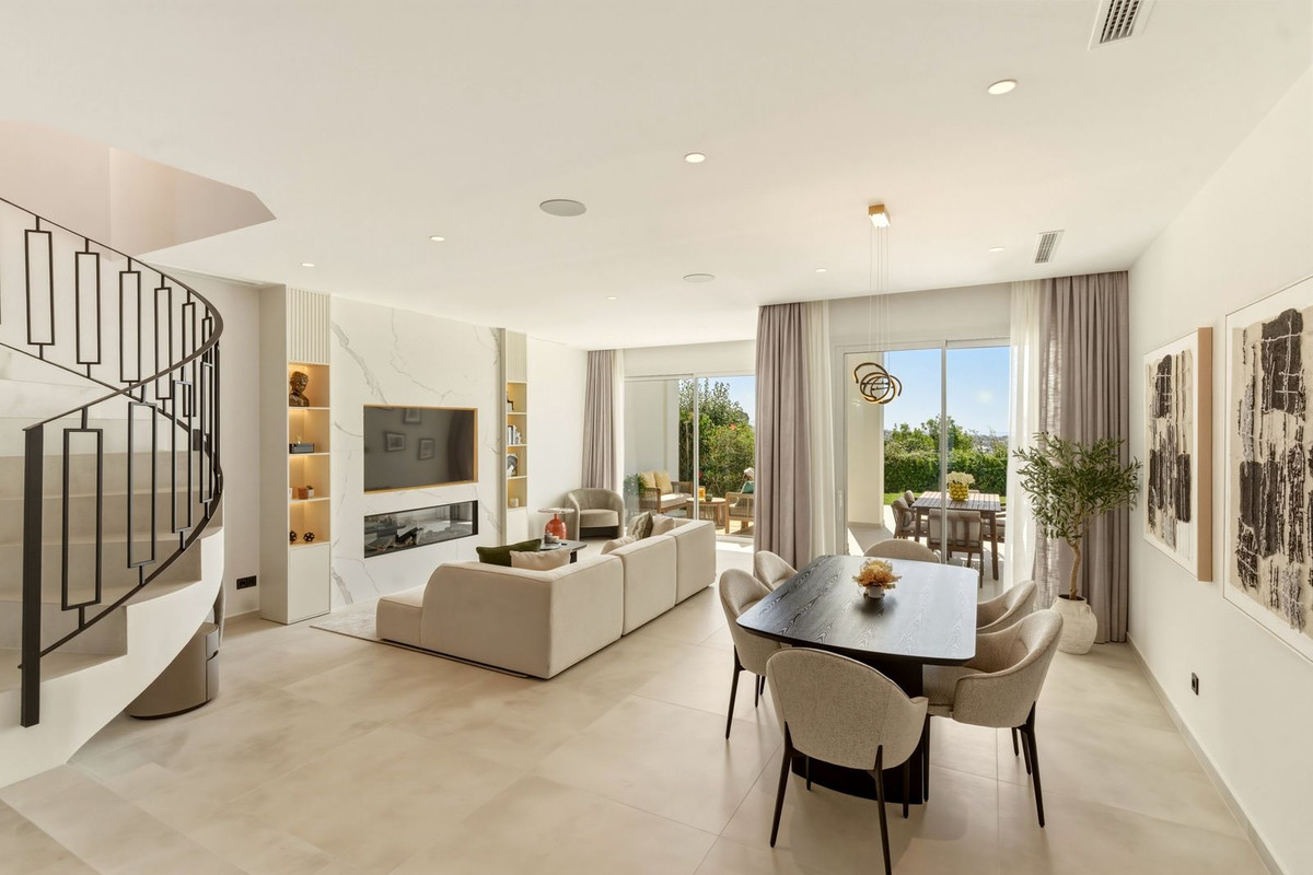 Adosados de 3 dormitorios en venta en La Quinta – R5410492 Adosados de 3 dormitorios en venta en La Quinta – R5410492