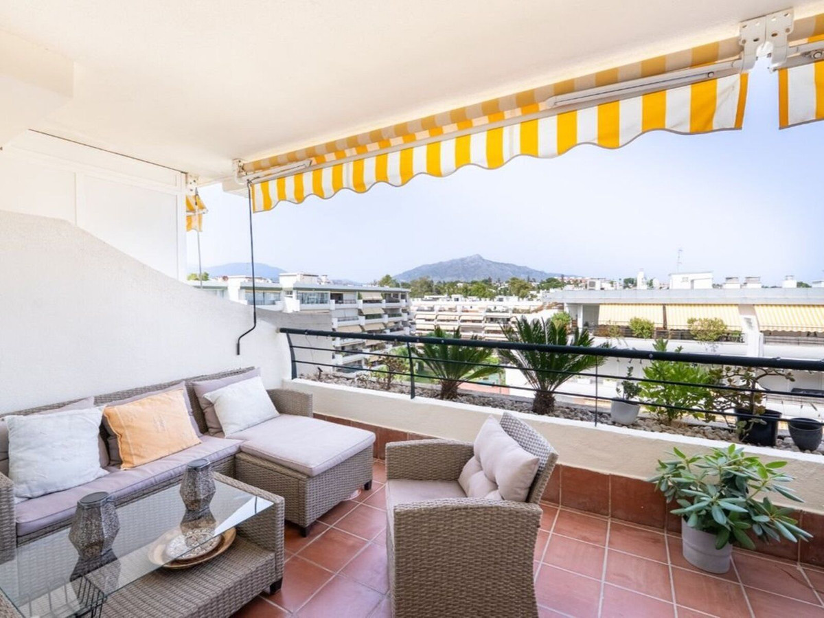 Aticos de 2 dormitorios en venta en Guadalmina Alta – R5447209 Aticos de 2 dormitorios en venta en Guadalmina Alta – R5447209