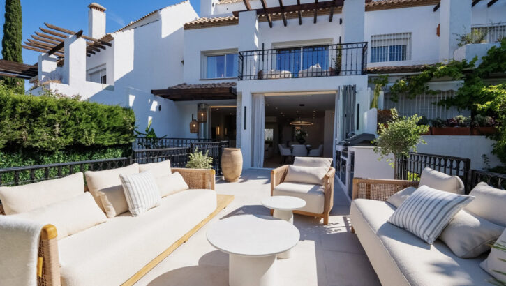 Adosados de 5 dormitorios en venta en Milla de Oro – R5352745 Adosados de 5 dormitorios en venta en Milla de Oro – R5352745 en
