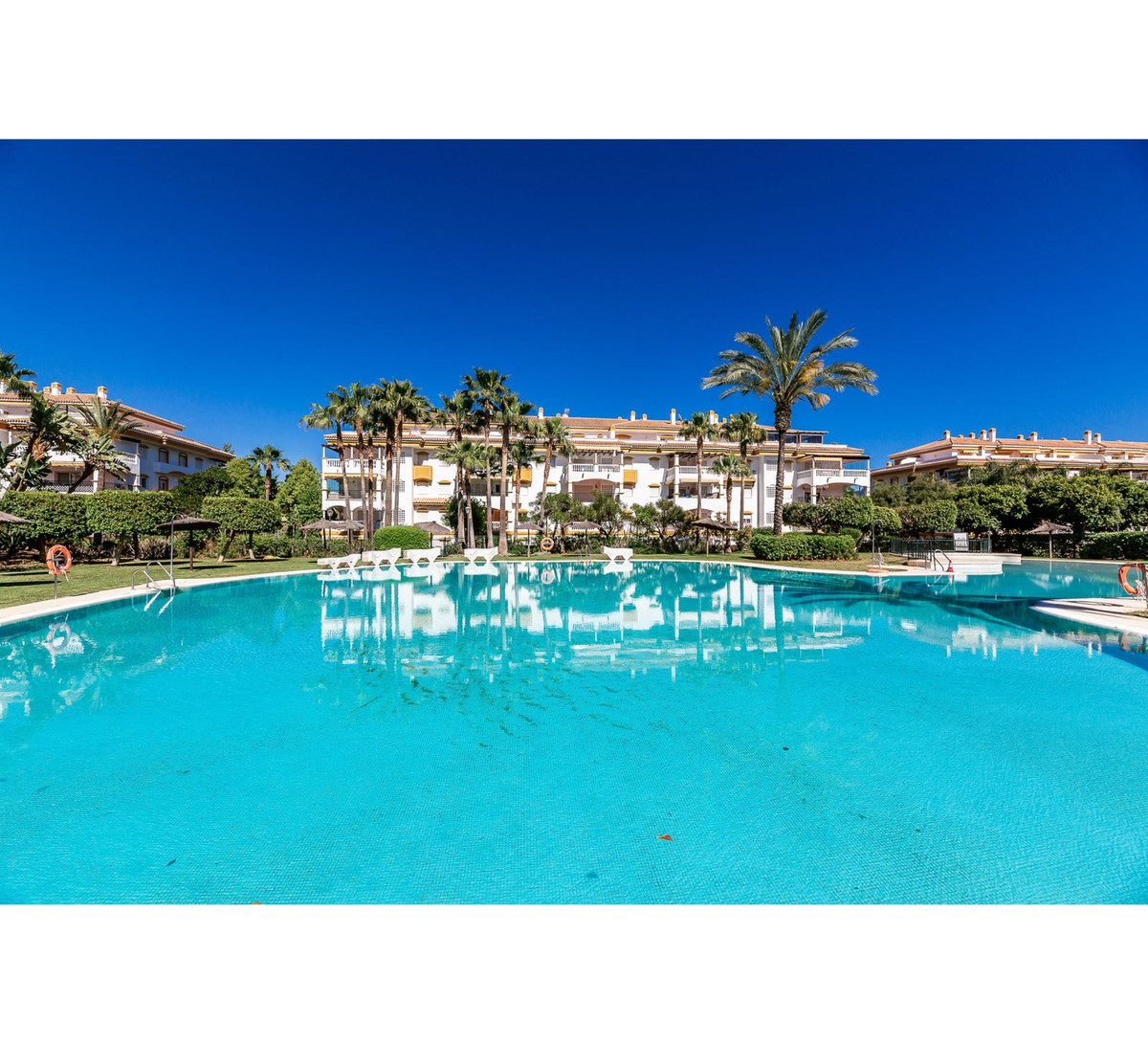 Apartamentos de 2 dormitorios en venta en Nueva Andalucía – R5211592 Apartamentos de 2 dormitorios en venta en Nueva Andalucía – R5211592