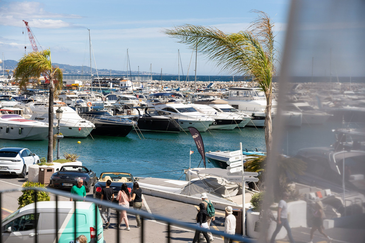 Apartamentos de 2 dormitorios en venta en Puerto Banús – R5358604 Apartamentos de 2 dormitorios en venta en Puerto Banús – R5358604