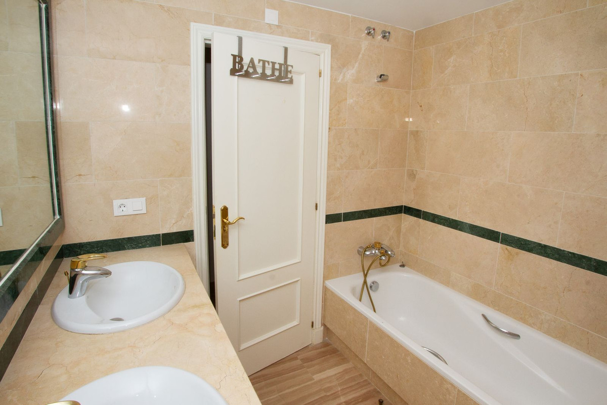 Apartamentos de 3 dormitorios en venta en Elviria – R5422522 Apartamentos de 3 dormitorios en venta en Elviria – R5422522