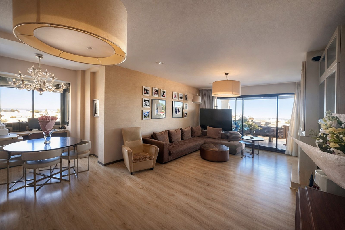 Apartamentos de 3 dormitorios en venta en Benahavís – R5330401 Apartamentos de 3 dormitorios en venta en Benahavís – R5330401