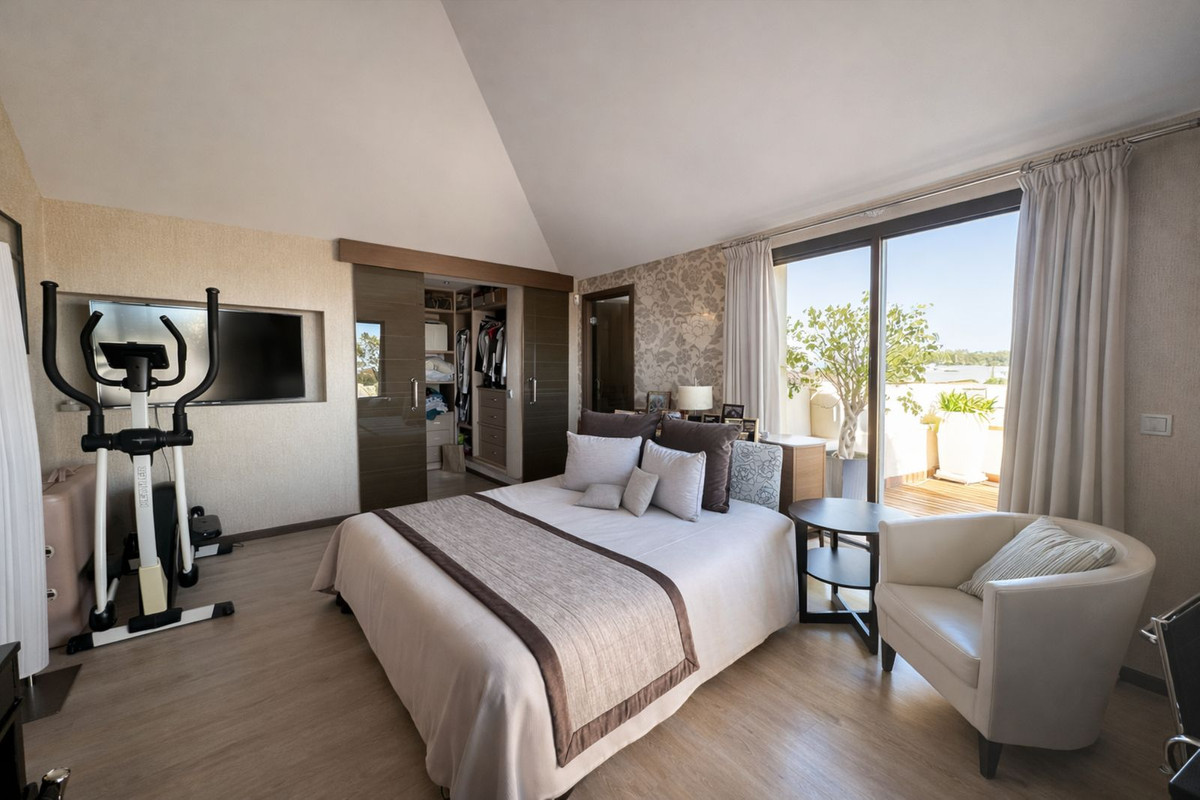 Apartamentos de 3 dormitorios en venta en Benahavís – R5330401 Apartamentos de 3 dormitorios en venta en Benahavís – R5330401