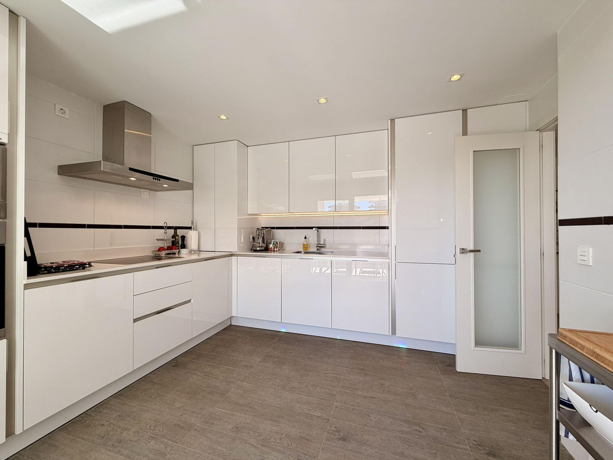 Apartamentos de 3 dormitorios en venta en Benahavís – R5364043 Apartamentos de 3 dormitorios en venta en Benahavís – R5364043