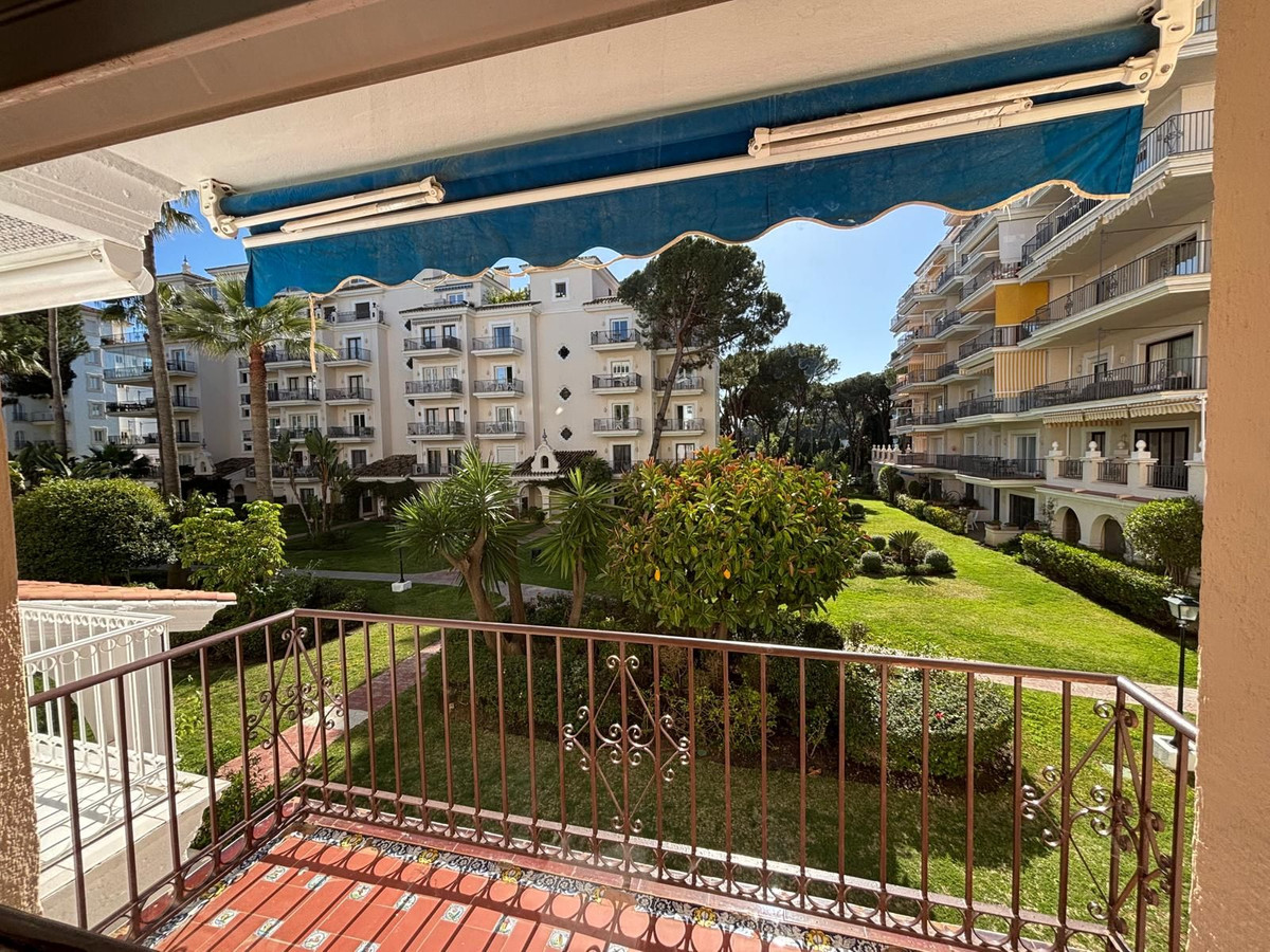Apartamentos de 3 dormitorios en venta en Nueva Andalucía – R5009545 Apartamentos de 3 dormitorios en venta en Nueva Andalucía – R5009545