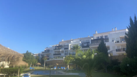 Apartamentos de 3 dormitorios en venta en Riviera del Sol – R5318206