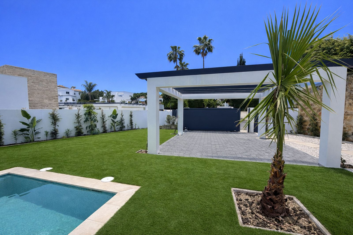 Villas de 6 dormitorios en venta en Nueva Milla de Oro – R4014655 Villas de 6 dormitorios en venta en Nueva Milla de Oro – R4014655