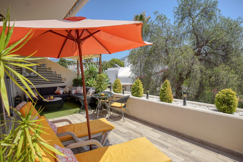 4 bedroom Townhouses for sale in Nueva Andalucía – R5432911 4 bedroom Townhouses for sale in Nueva Andalucía – R5432911