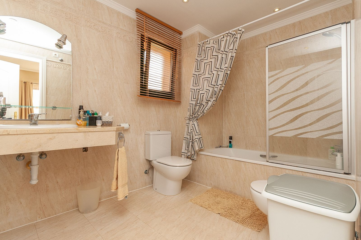 3 bedroom Apartments for sale in Elviria – R5441302 3 bedroom Apartments for sale in Elviria – R5441302