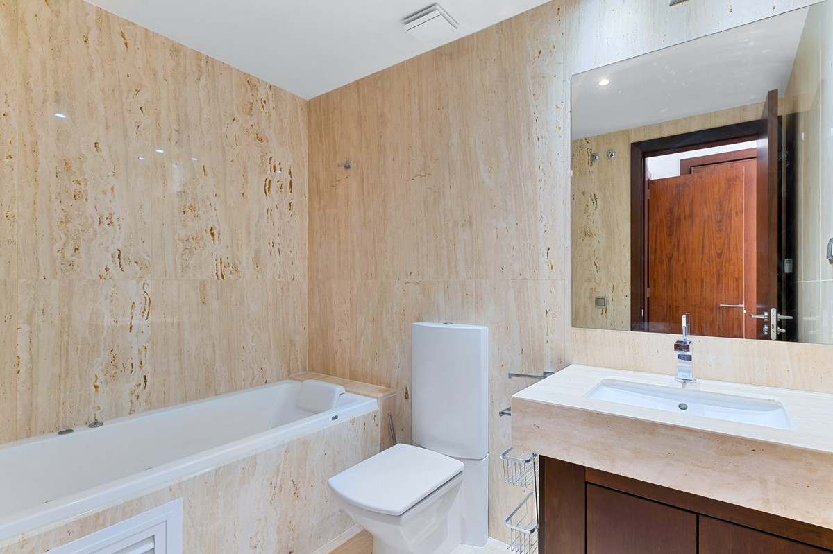 3 bedroom Penthouses for sale in Nueva Andalucía – R5164378 3 bedroom Penthouses for sale in Nueva Andalucía – R5164378