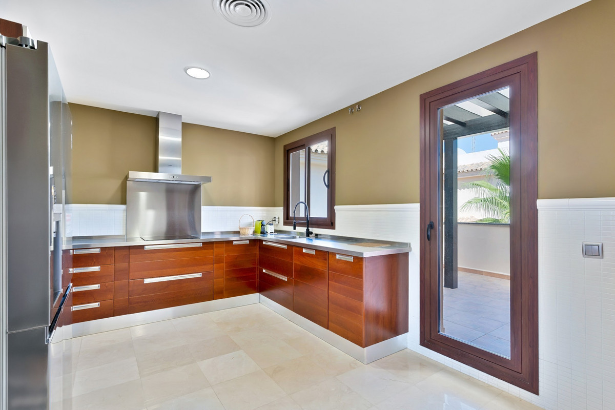 3 bedroom Penthouses for sale in Nueva Andalucía – R5164378 3 bedroom Penthouses for sale in Nueva Andalucía – R5164378