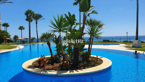 Apartamentos de 2 dormitorios en venta en Calahonda – R5352655