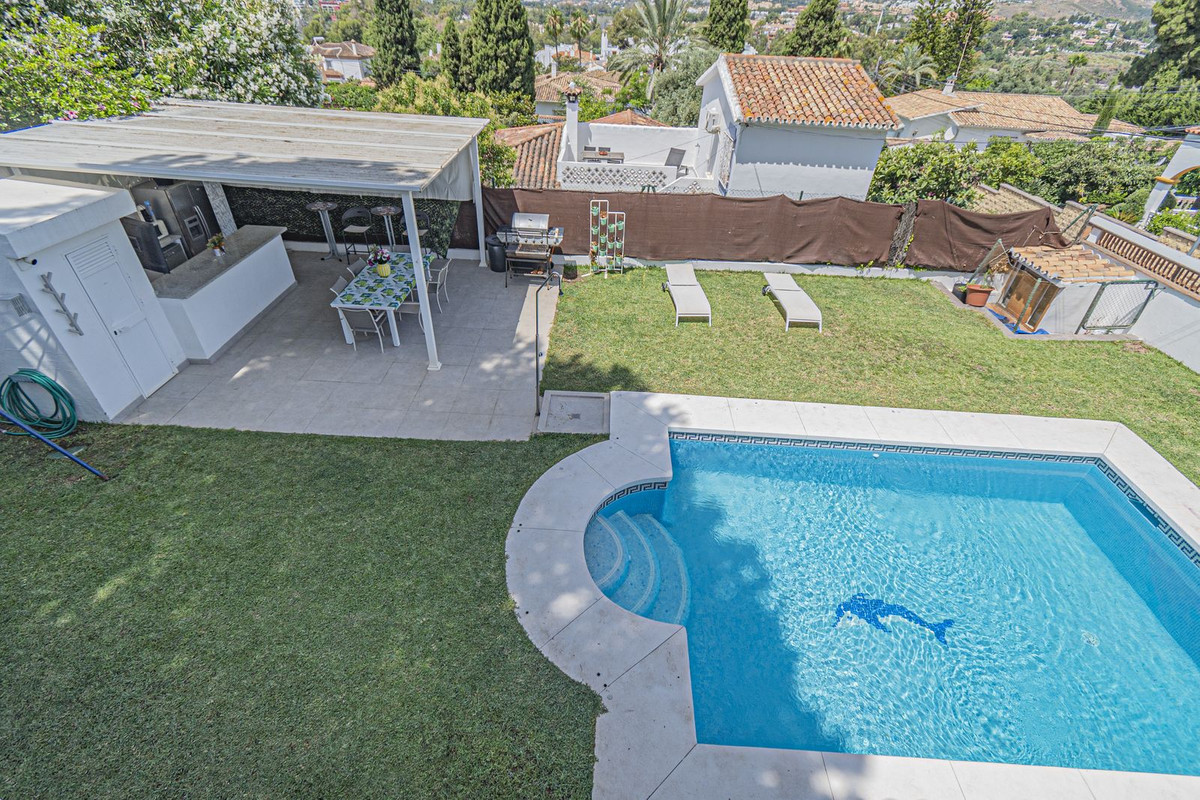 5 bedroom Villas for sale in San Pedro de Alcántara – R5076394 5 bedroom Villas for sale in San Pedro de Alcántara – R5076394