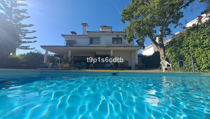 5 bedroom Villas for sale in Marbella – R5155129 5 bedroom Villas for sale in Marbella – R5155129 in