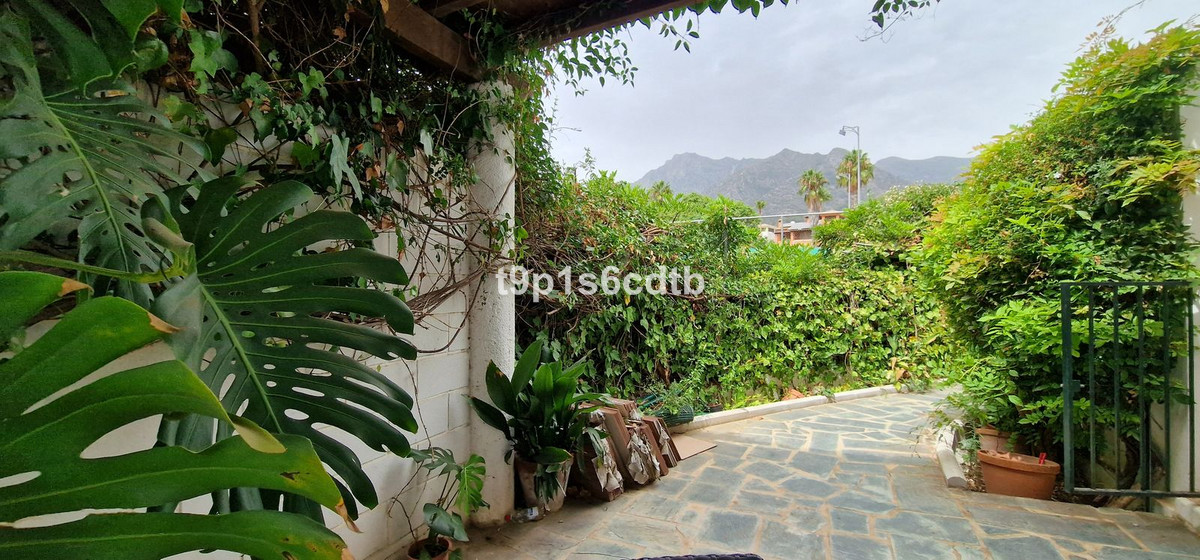 5 bedroom Villas for sale in Marbella – R5155129 5 bedroom Villas for sale in Marbella – R5155129