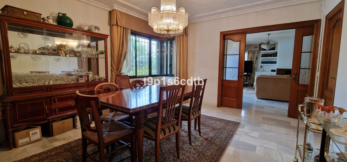 5 bedroom Villas for sale in Marbella – R5155129 5 bedroom Villas for sale in Marbella – R5155129
