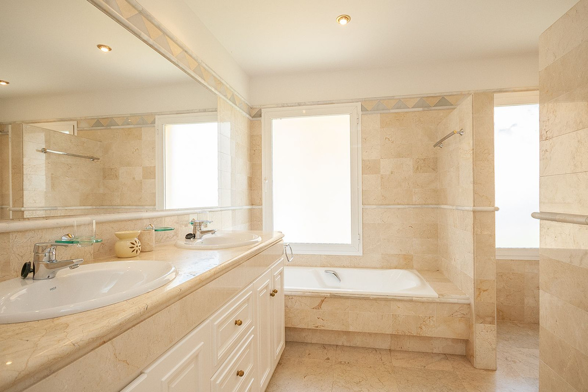 3 bedroom Apartments for sale in Elviria – R5438512 3 bedroom Apartments for sale in Elviria – R5438512