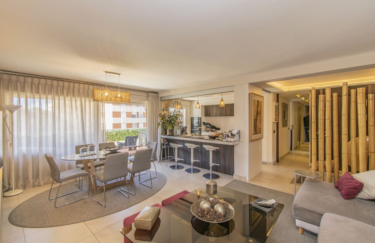 Apartamentos de 3 dormitorios en venta en Marbella – R4964221 Apartamentos de 3 dormitorios en venta en Marbella – R4964221