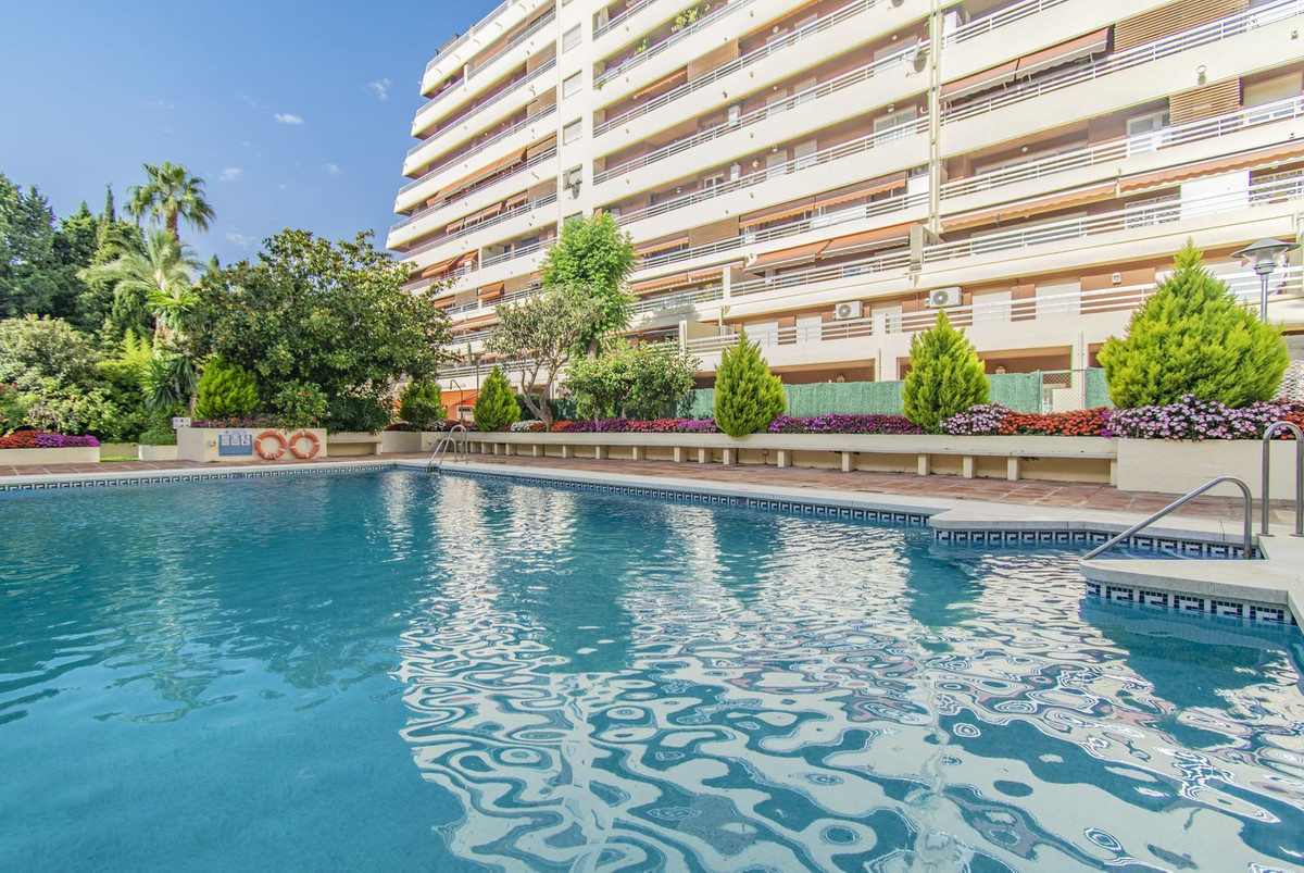 Apartamentos de 3 dormitorios en venta en Marbella – R4964221 Apartamentos de 3 dormitorios en venta en Marbella – R4964221
