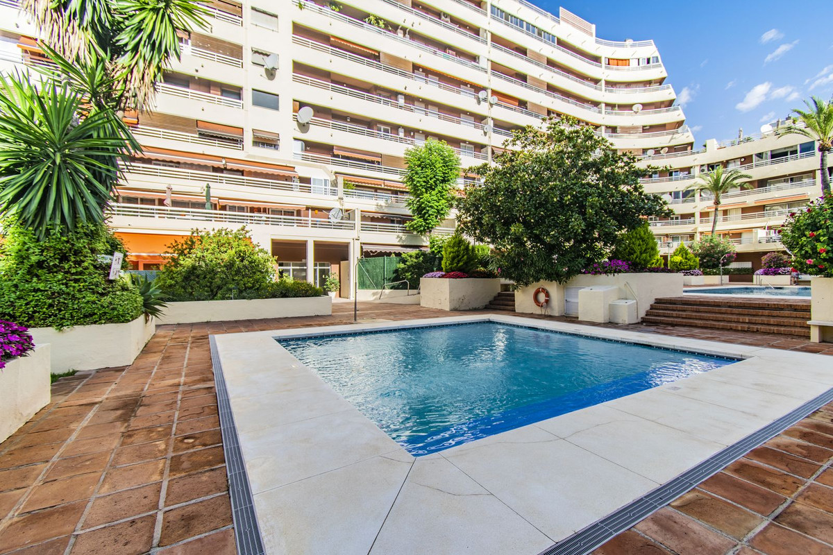 Apartamentos de 3 dormitorios en venta en Marbella – R4964221 Apartamentos de 3 dormitorios en venta en Marbella – R4964221