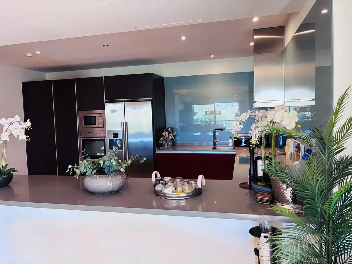 Apartamentos de 3 dormitorios en venta en Benahavís – R5445037 Apartamentos de 3 dormitorios en venta en Benahavís – R5445037