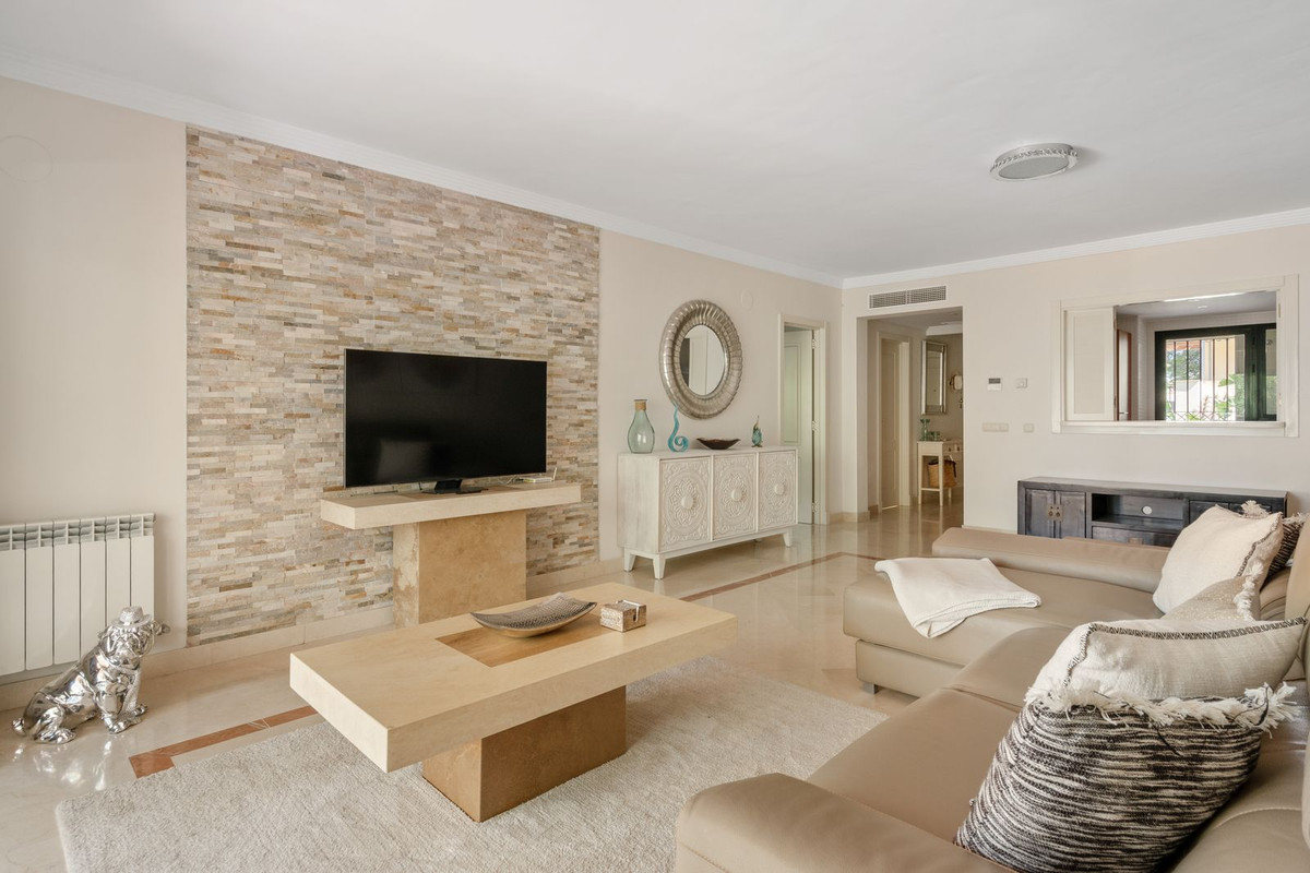Apartamentos de 3 dormitorios en venta en Nueva Andalucía – R5448052 Apartamentos de 3 dormitorios en venta en Nueva Andalucía – R5448052