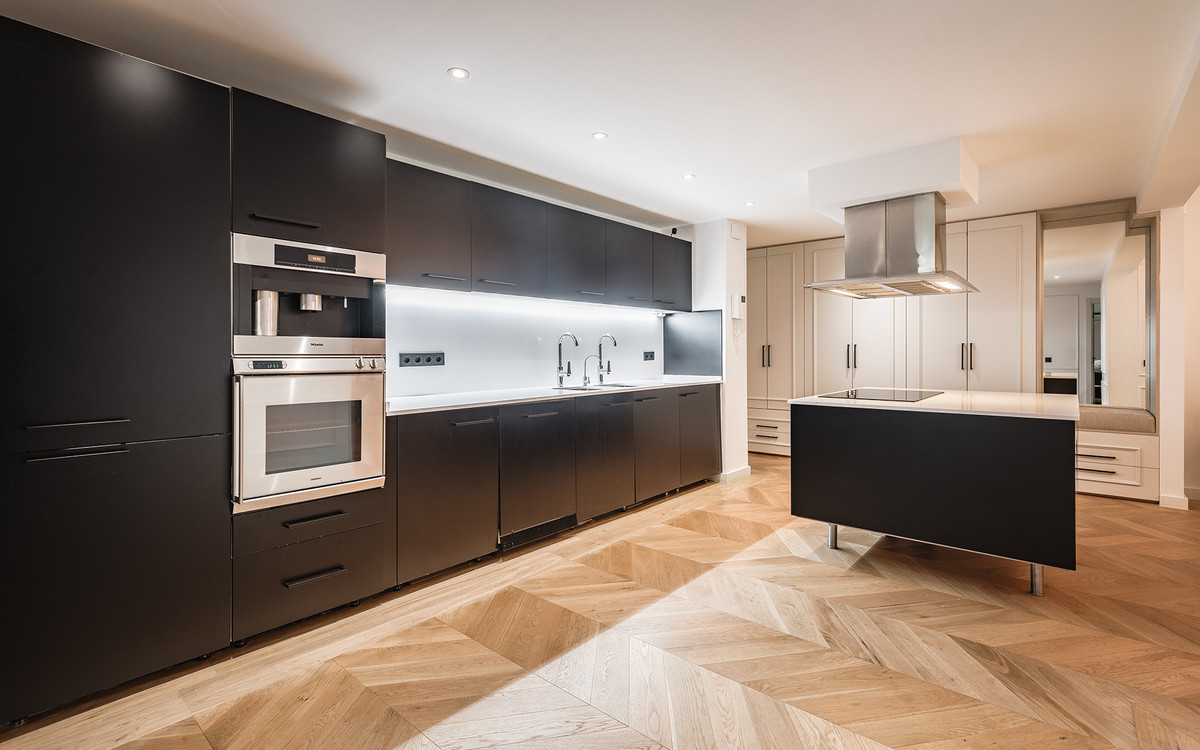 Apartamentos de 3 dormitorios en venta en Benahavís – R5066632 Apartamentos de 3 dormitorios en venta en Benahavís – R5066632