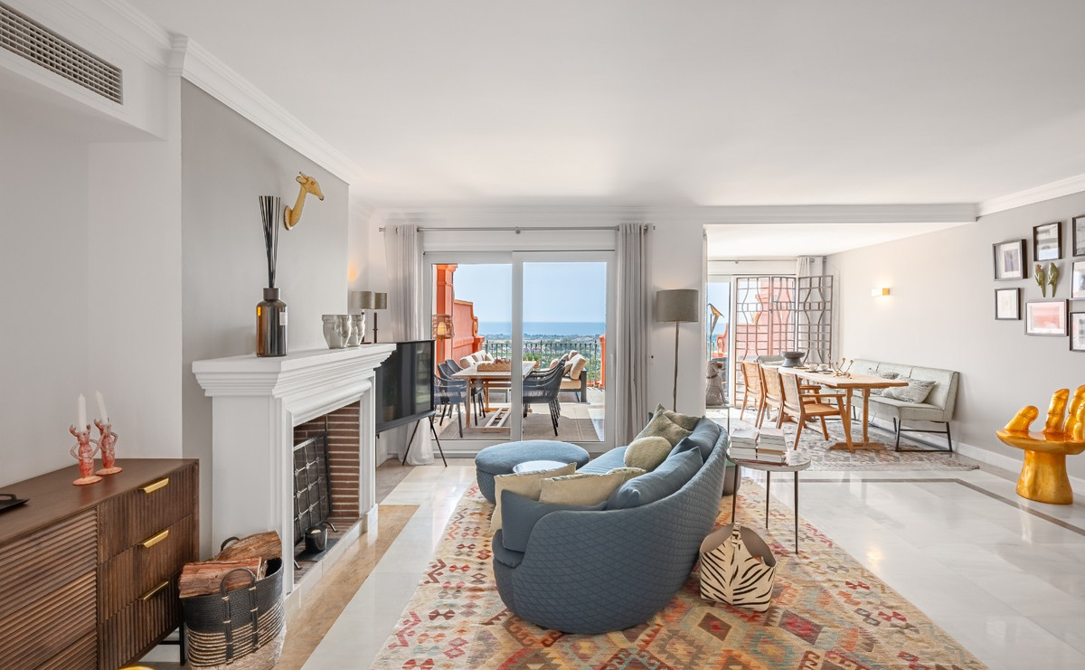 Apartamentos de 4 dormitorios en venta en Monte Halcones – R5146996 Apartamentos de 4 dormitorios en venta en Monte Halcones – R5146996