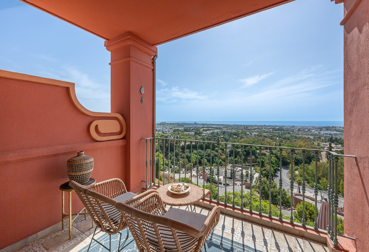 Apartamentos de 4 dormitorios en venta en Monte Halcones – R5146996 Apartamentos de 4 dormitorios en venta en Monte Halcones – R5146996