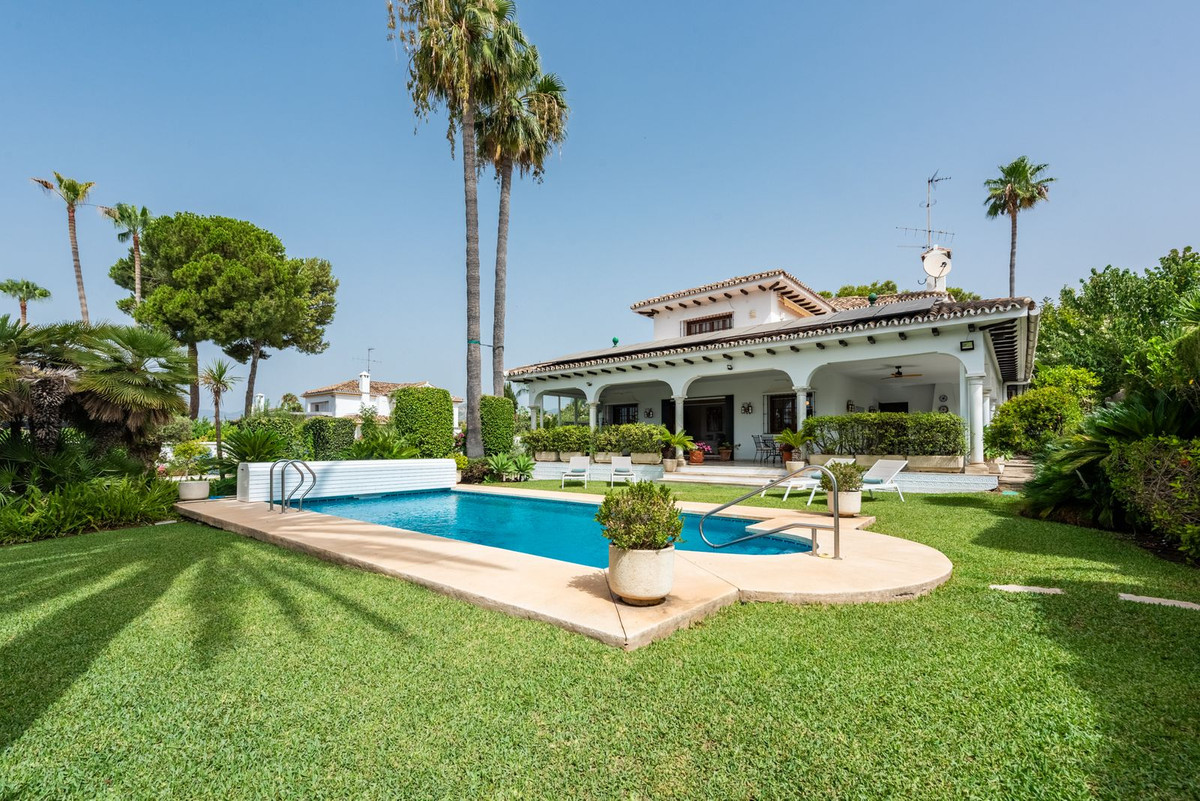 4 bedroom Villas for sale in San Pedro de Alcántara – R5447320 4 bedroom Villas for sale in San Pedro de Alcántara – R5447320