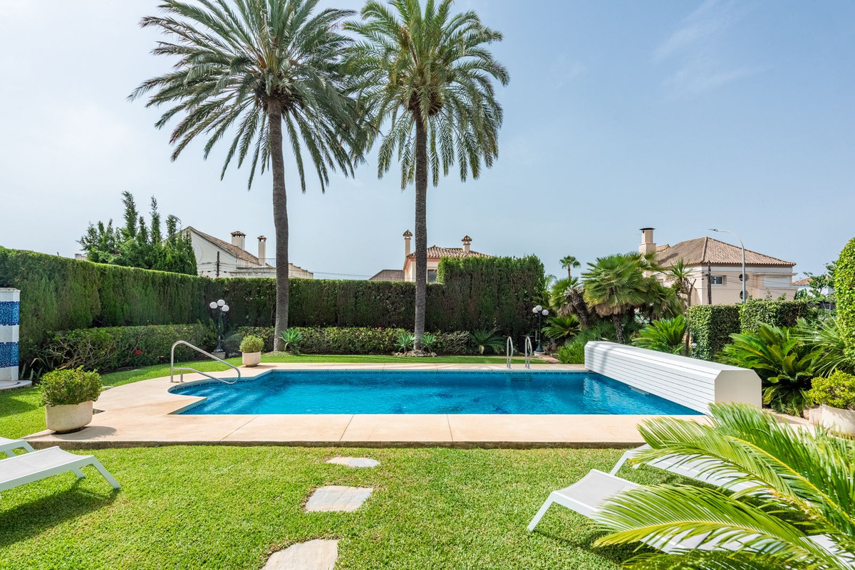 4 bedroom Villas for sale in San Pedro de Alcántara – R5447320 4 bedroom Villas for sale in San Pedro de Alcántara – R5447320