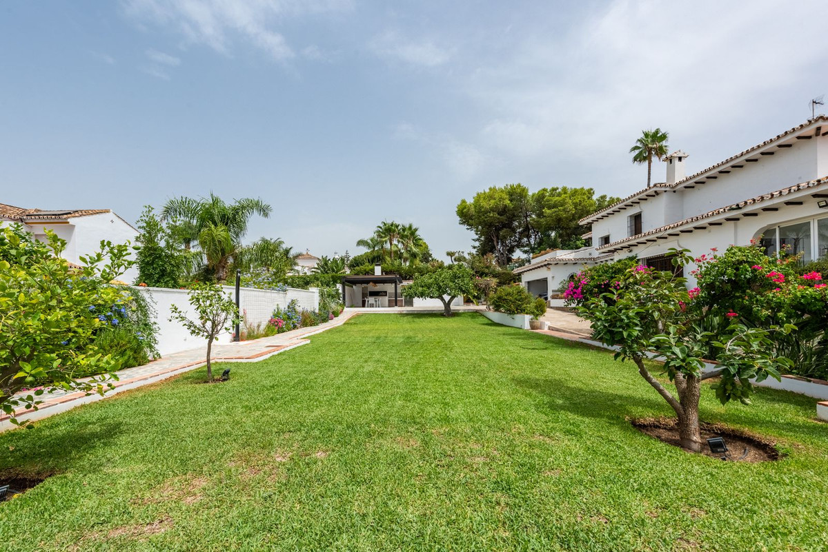4 bedroom Villas for sale in San Pedro de Alcántara – R5447320 4 bedroom Villas for sale in San Pedro de Alcántara – R5447320