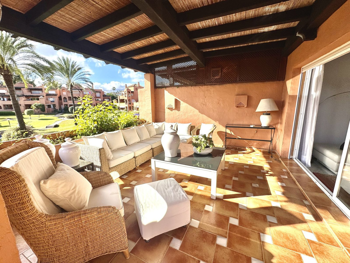 Apartamentos de 4 dormitorios en venta en Guadalmina Baja – R5295298 Apartamentos de 4 dormitorios en venta en Guadalmina Baja – R5295298