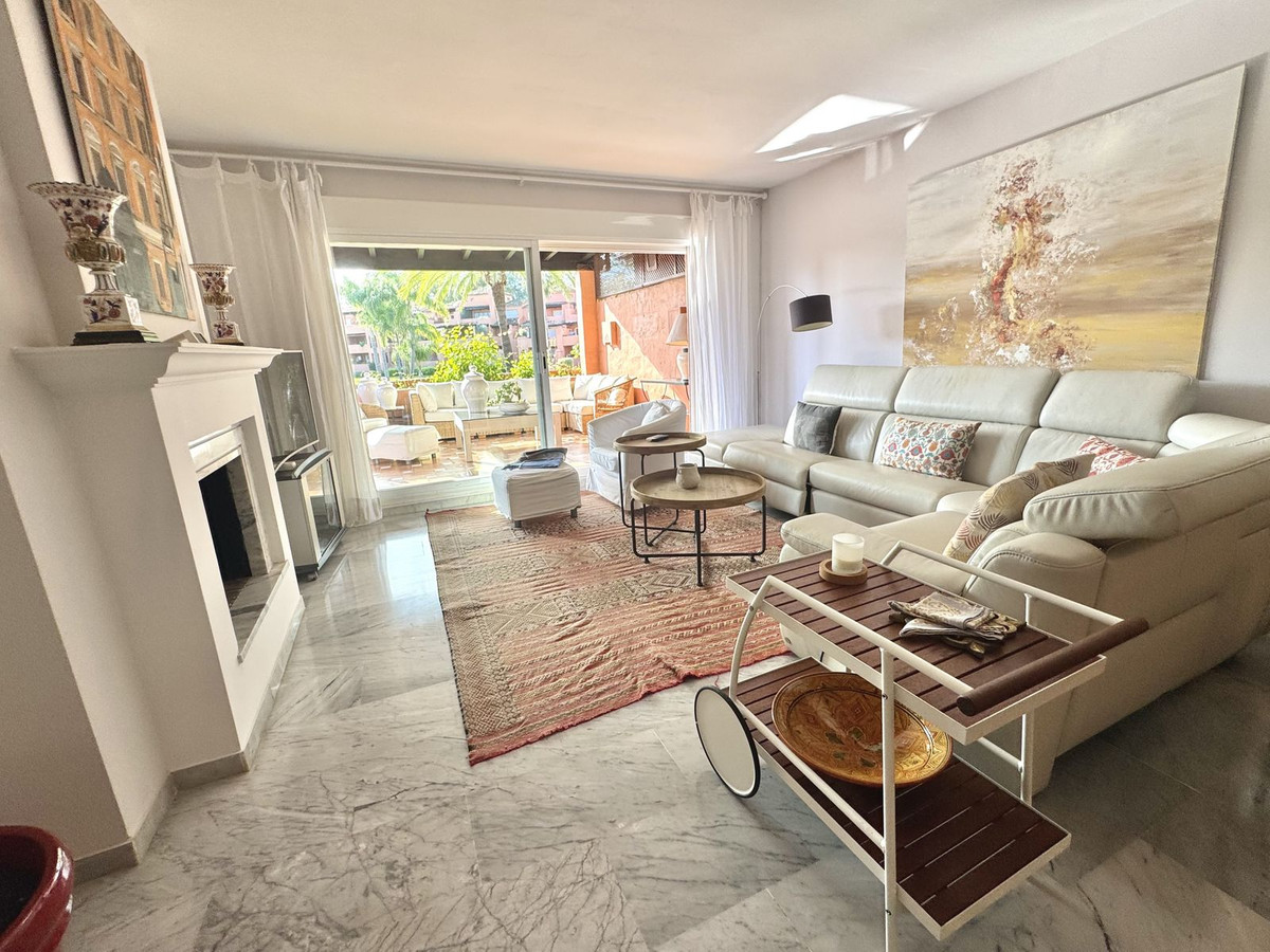 Apartamentos de 4 dormitorios en venta en Guadalmina Baja – R5295298 Apartamentos de 4 dormitorios en venta en Guadalmina Baja – R5295298