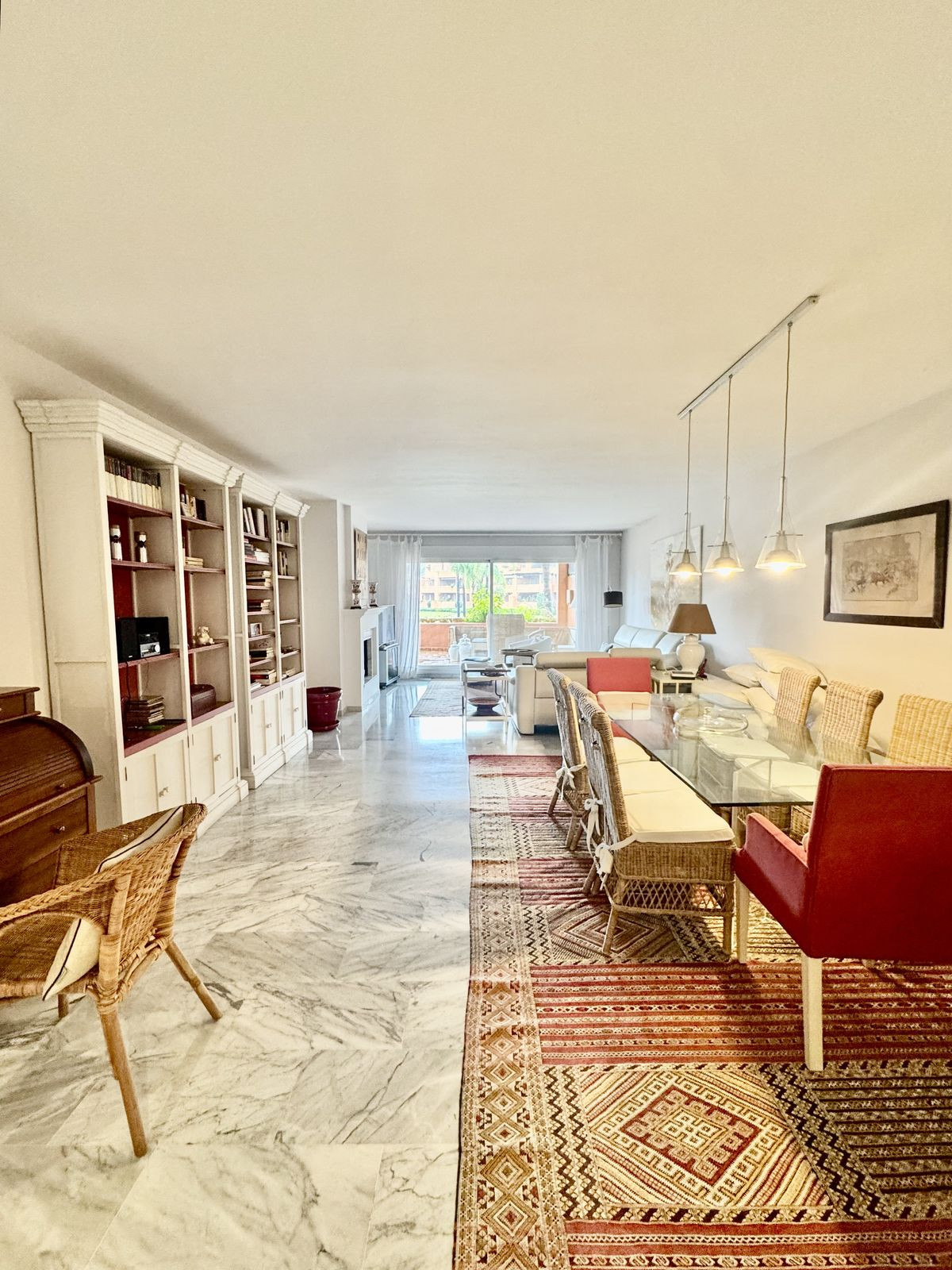 Apartamentos de 4 dormitorios en venta en Guadalmina Baja – R5295298 Apartamentos de 4 dormitorios en venta en Guadalmina Baja – R5295298