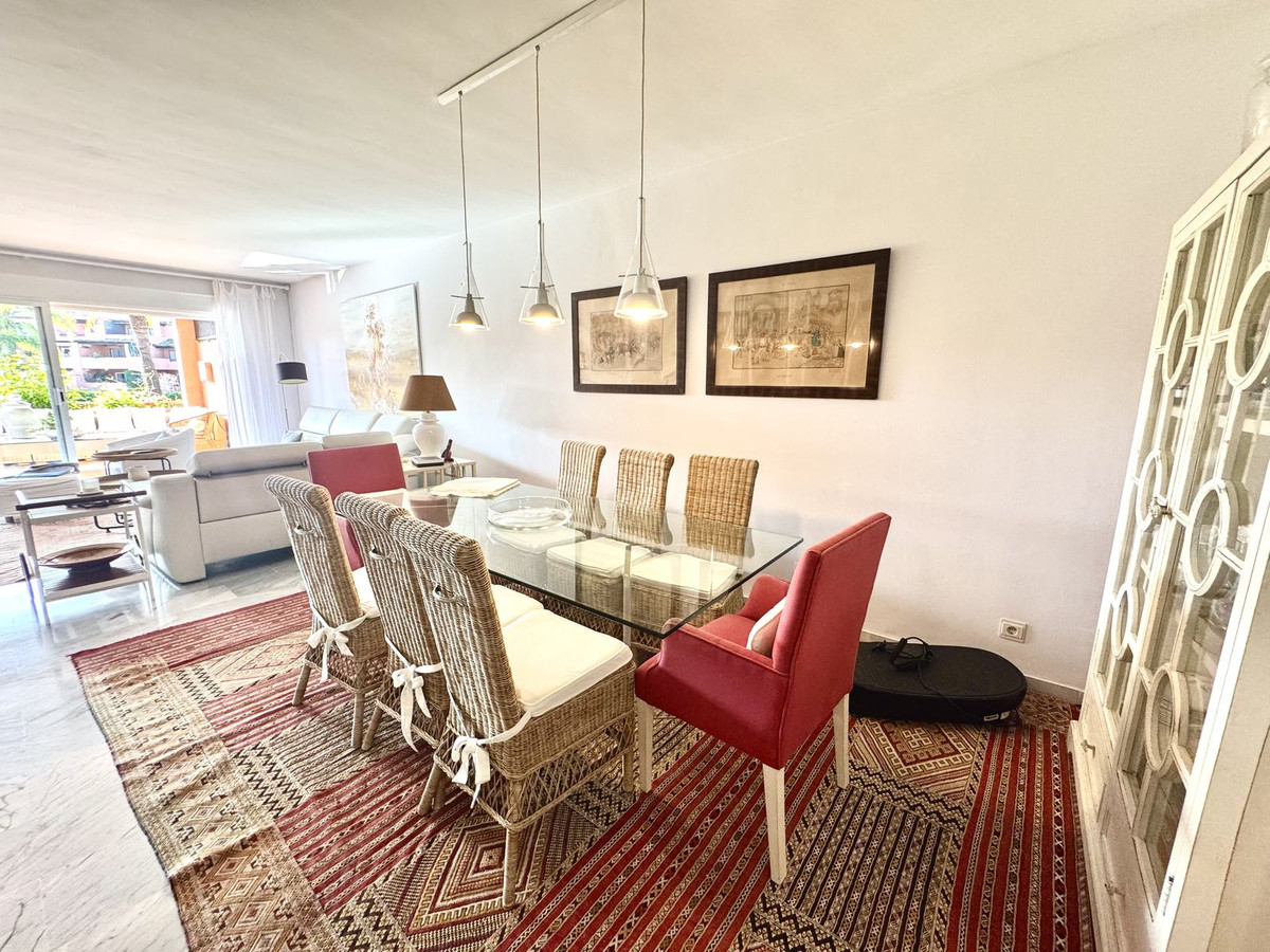 Apartamentos de 4 dormitorios en venta en Guadalmina Baja – R5295298 Apartamentos de 4 dormitorios en venta en Guadalmina Baja – R5295298