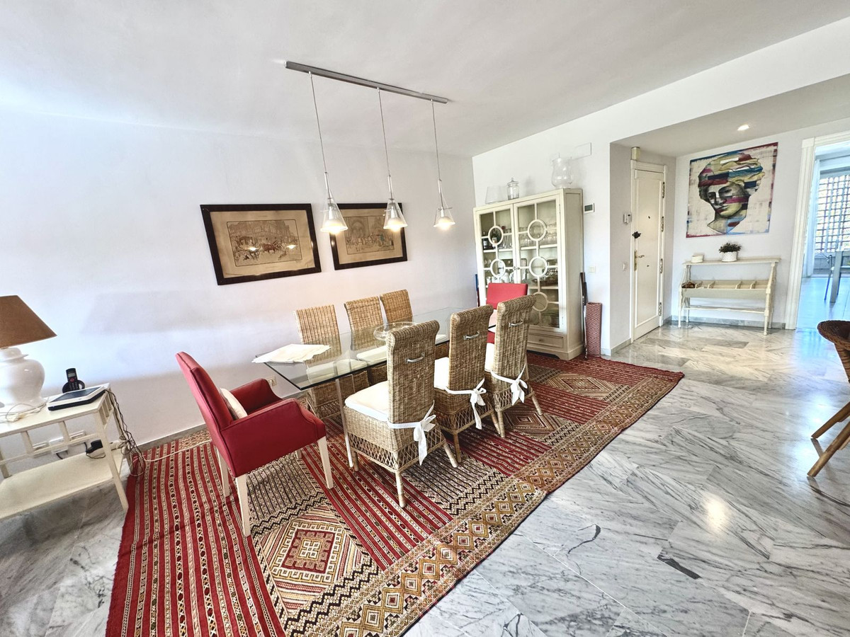 Apartamentos de 4 dormitorios en venta en Guadalmina Baja – R5295298 Apartamentos de 4 dormitorios en venta en Guadalmina Baja – R5295298