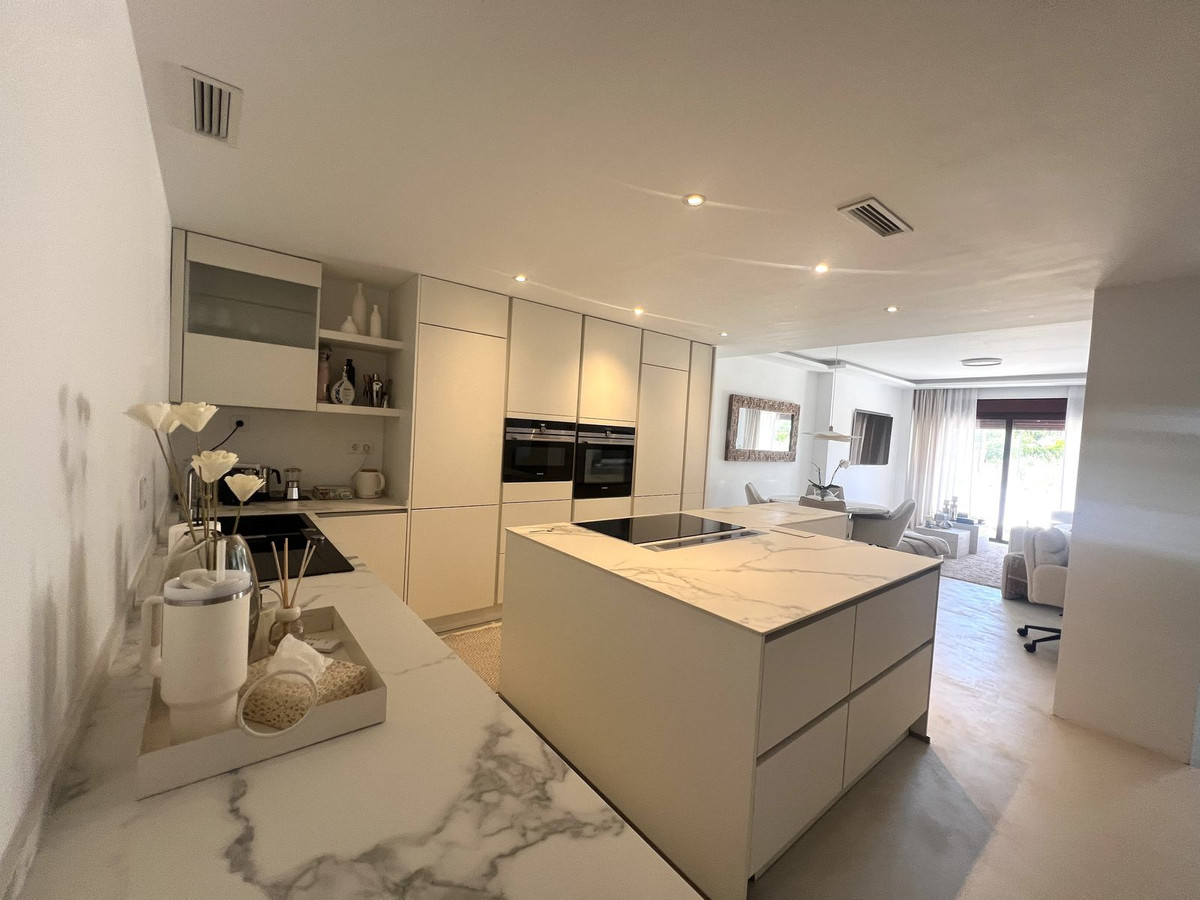 Apartamentos de 3 dormitorios en venta en Nueva Andalucía – R4137199 Apartamentos de 3 dormitorios en venta en Nueva Andalucía – R4137199