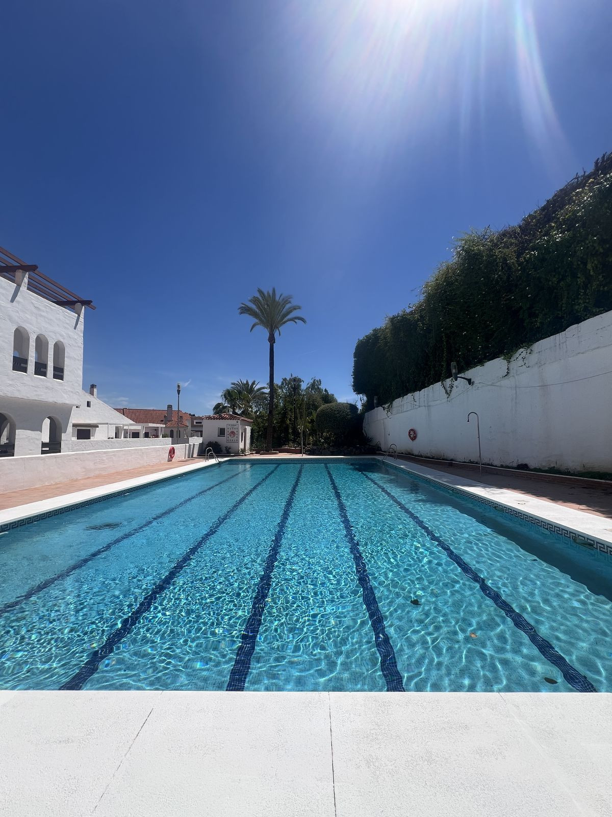Apartamentos de 3 dormitorios en venta en Nueva Andalucía – R4137199 Apartamentos de 3 dormitorios en venta en Nueva Andalucía – R4137199