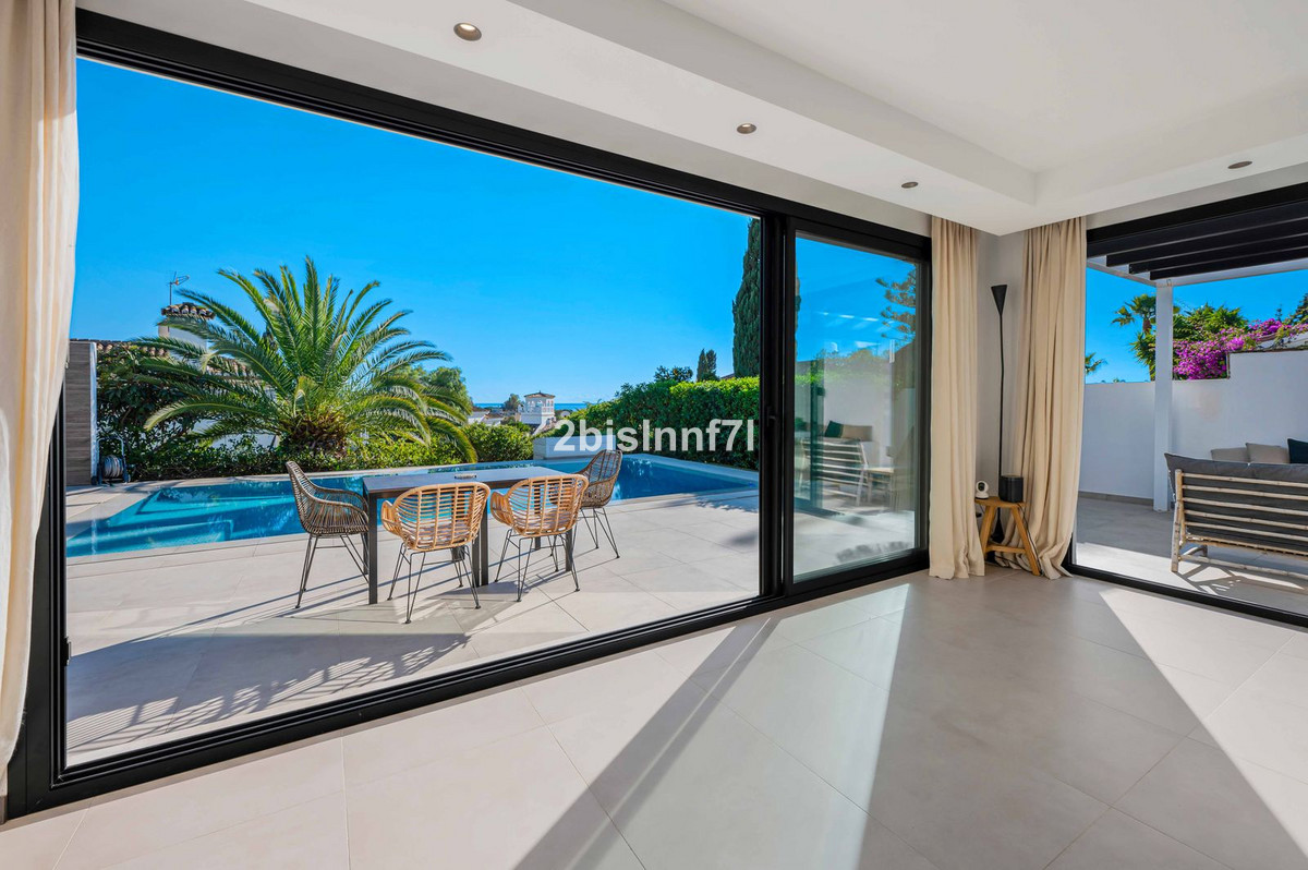 4 bedroom Villas for sale in Elviria – R5227732 4 bedroom Villas for sale in Elviria – R5227732