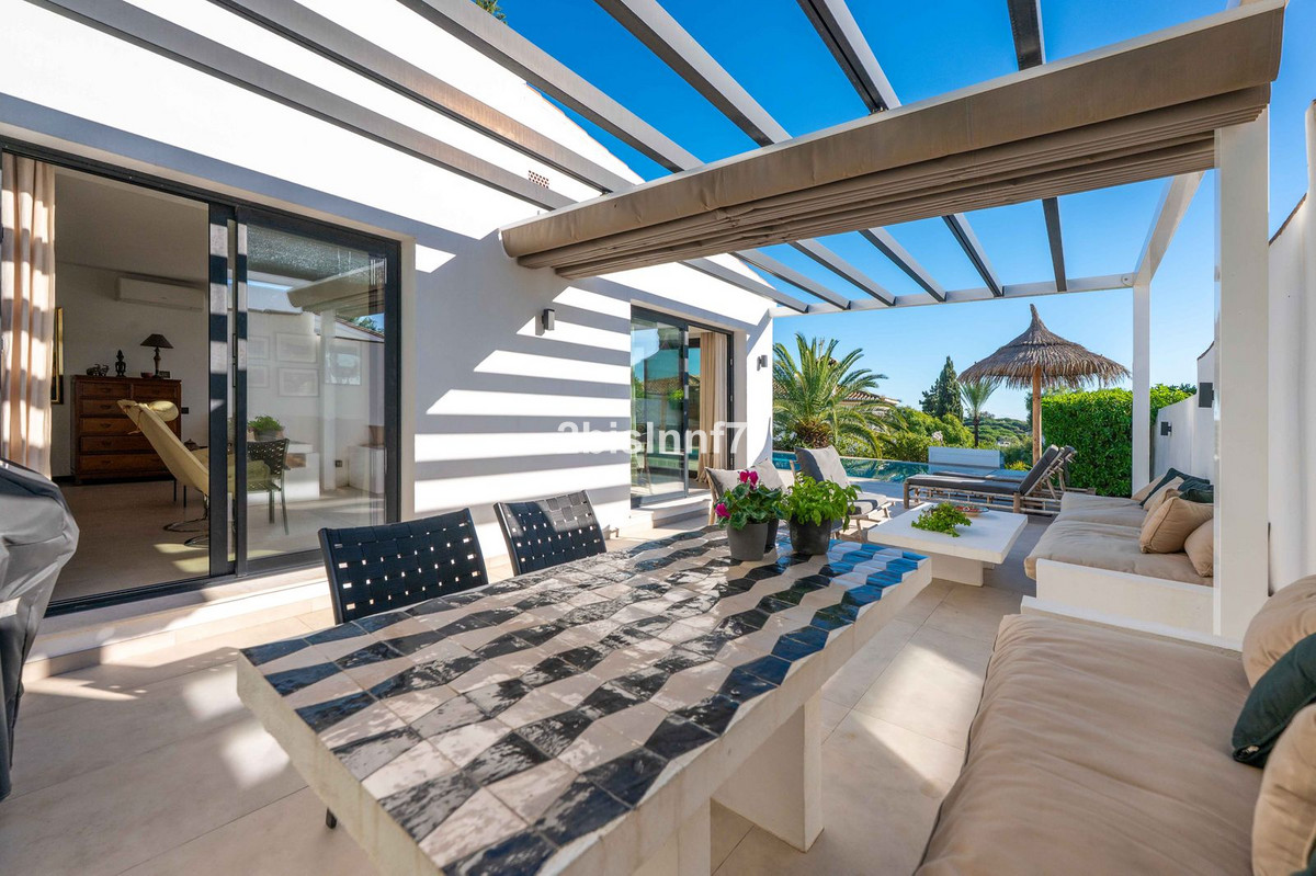 4 bedroom Villas for sale in Elviria – R5227732 4 bedroom Villas for sale in Elviria – R5227732