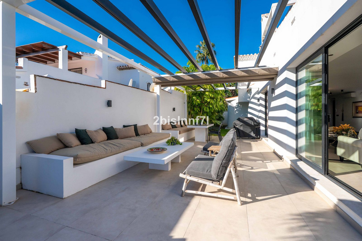 4 bedroom Villas for sale in Elviria – R5227732 4 bedroom Villas for sale in Elviria – R5227732