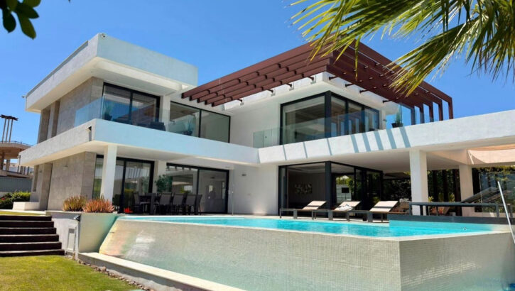 Villas de 5 dormitorios en venta en Nueva Milla de Oro – R5448418 Villas de 5 dormitorios en venta en Nueva Milla de Oro – R5448418 en