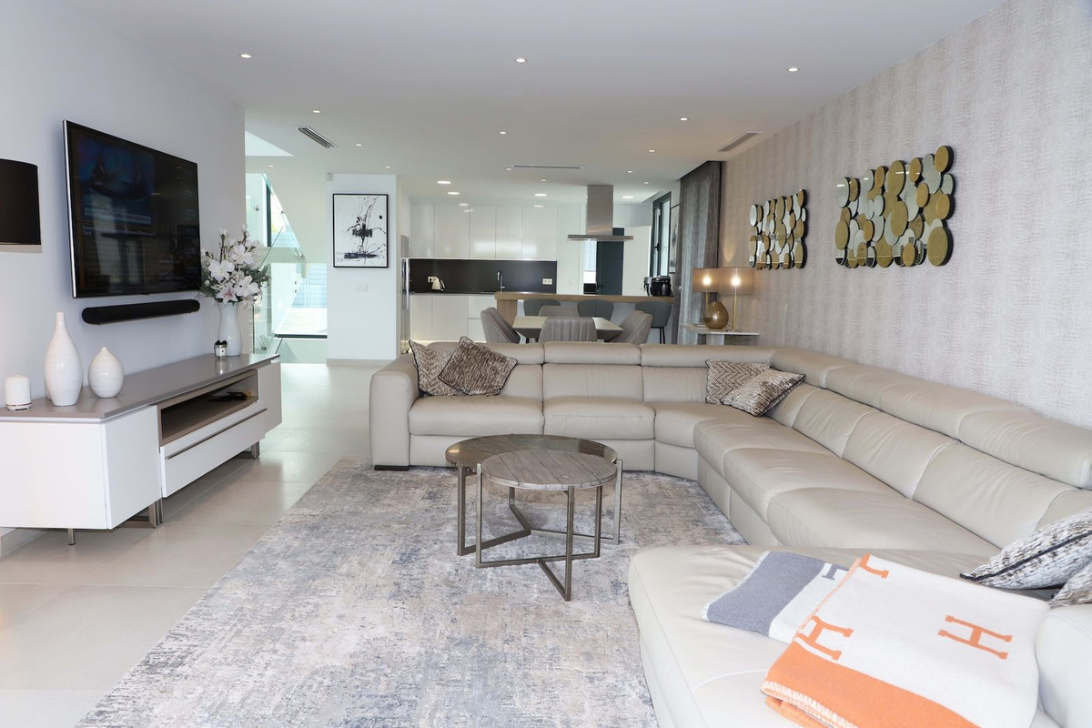 Villas de 5 dormitorios en venta en Nueva Milla de Oro – R5448418 Villas de 5 dormitorios en venta en Nueva Milla de Oro – R5448418